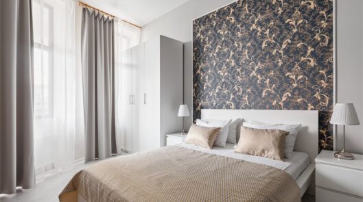 Студия с балконом